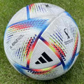 adidasのカタールW杯公式球『アル・リフラ』がいよいよピッチへ！元日本代表選手に蹴ってもらった 画像