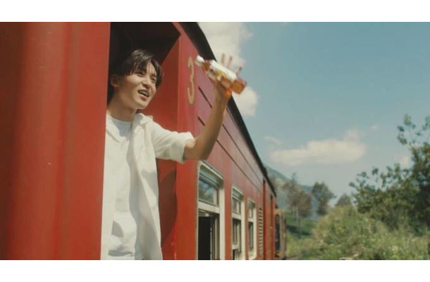 「本当に幸せ」目黒蓮『午後の紅茶』新CMはスリランカで撮影！喜びを語る「応えられるように…」