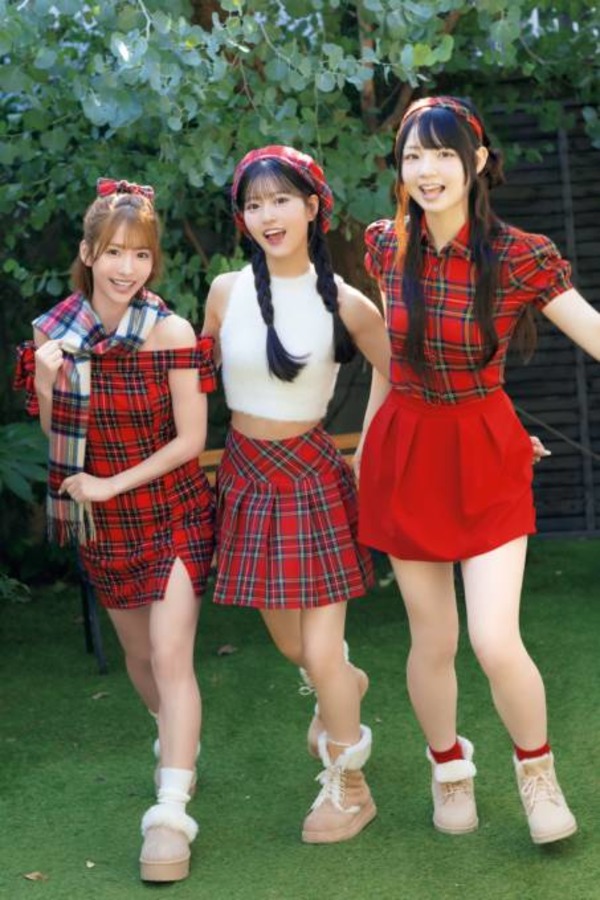 AKB48平田侑希&八木愛月&大賀彩姫、おなじみ“赤チェック”衣装で
