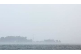 フォルラン監督も驚愕、「濃霧で何も見えない試合」がこれ 画像