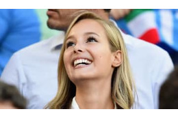  リアル“リカちゃん人形”か！美人すぎるペッレの嫁、股下の長さがおかしい 画像