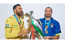 「全員泣いた」イタリアのEURO優勝秘話…控えGKの“感動ビデオとサプライズカード” 画像