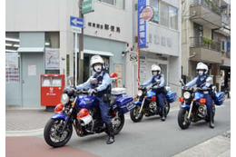 大阪の街見守る「青バイ」 画像
