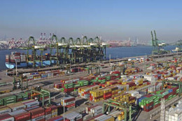 中国21年の貿易総額30％増 画像