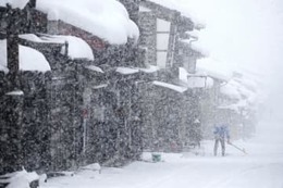 日本海側で大雪続く 画像