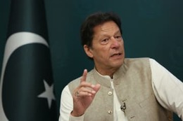 パキスタン、カーン首相が失職 画像
