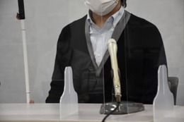 「悔しくて納得できない」と原告 画像