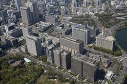 若者の官僚離れ防止へ抜本改革を 画像