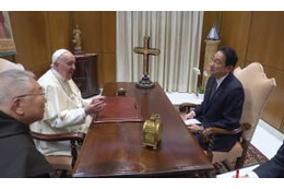 首相、核なき世界へ教皇と連携 画像