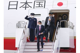 岸田首相、6カ国訪問終え帰国 画像
