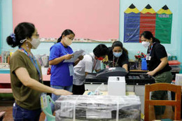 フィリピン大統領選、投票始まる 画像