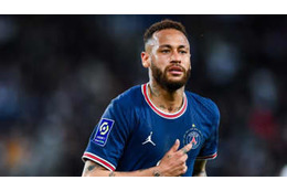 ネイマール、荒ぶる！なんと5試合連続イエローカードを貰う 画像