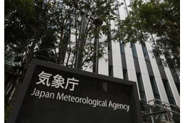 雷を伴う激しい雨に警戒を 画像
