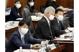 憲法9条への自衛隊明記で対立 画像