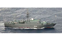 ロシア艦、沖ノ鳥島接続水域に 画像