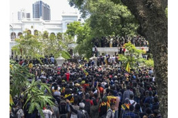 スリランカで政権崩壊、非常事態 画像