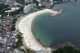 海水浴場で女性溺れ死亡 画像