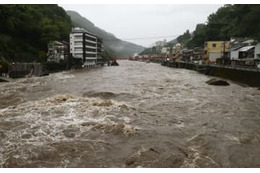 九州、記録的大雨続く 画像