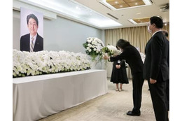 台湾、国葬で指名献花へ 画像
