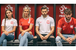 ポーランド代表、カタールW杯に向けた新ユニフォームを発表！袖に“鷲グラフィック” 画像