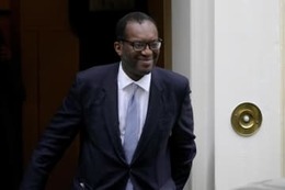 英首相、財務相を解任 画像
