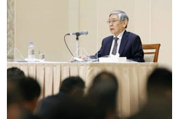日銀・黒田総裁、緩和継続を強調 画像