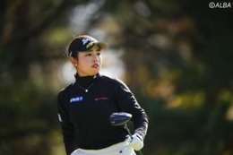 ＜中間速報＞新女王・山下美夢有が首位キープ　勝みなみ、菊地絵理香1差追走 画像