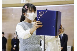 横田めぐみさんの母校で児童集会 画像