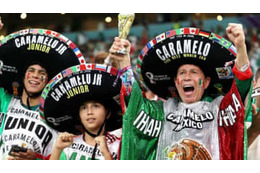 メキシコのファン、液晶テレビをボコボコに！W杯8大会ぶりGS敗退で 画像