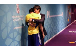 これは泣ける…W杯日本代表森保監督、傷心選手をやさしく抱きしめる 画像