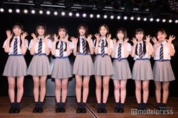 AKB48、新加入の18期研究生・8人がお披露目 柏木由紀＆本田仁美がエール送る 画像