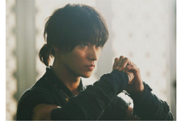 山崎賢人、強い眼差し向ける「キングダム 運命の炎」新場面写真解禁 IMAX版ポスタービジュアルも 画像