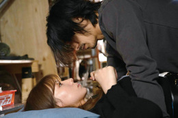 仲里依紗＆錦戸亮、色気ダダ漏れ密会デート中の本編映像＆場面写真解禁＜離婚しようよ＞ 画像