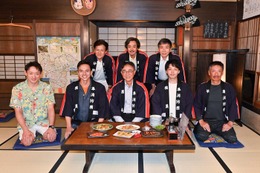 中村倫也主演「ハヤブサ消防団」撮影現場を池井戸潤が訪問「なんなの、この面白い現場は！」 画像