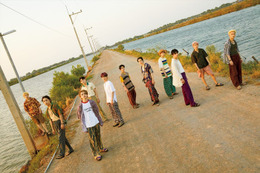 INI、1st写真集決定 絆を確かめ合う旅に＜Chrono＞ 画像