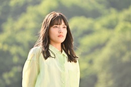 中村倫也に不吉な予感＆川口春奈が涙堪える「ハヤブサ消防団」場面カット先行公開 画像