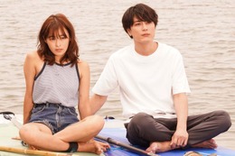 ＜真夏のシンデレラ 第1話＞夏海（森七菜）＆健人（間宮祥太朗）ら、真夏の海で最低の出会い 画像