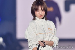 大原優乃、“人生初全頭ブリーチ”でピンクヘアにイメチェン「似合ってる」「別人みたい」の声 画像