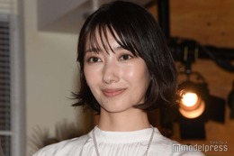 「こっち向いてよ向井くん」洸稀（波瑠）のファッションが話題「公式が出してくれるとは」「真似したい」 画像