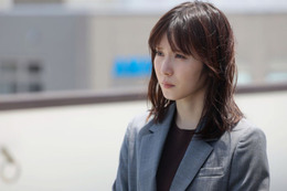 ＜最高の教師 1年後、私は生徒に■された 第1話＞3年D組担任・九条里奈（松岡茉優）、自分を殺害する”30人の容疑者”と向き合う 画像