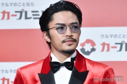 NEWS小山慶一郎、GENERATIONS数原龍友との2ショット公開「友人の龍友発見」驚きの声続出 画像