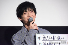 高橋文哉、黒髪×ばっさりカットのイメチェンが話題「優勝」「本当にかわいい」＜交換ウソ日記＞ 画像