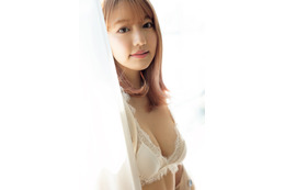 高橋かの、ランジェリー姿で大人の女性の片鱗 画像