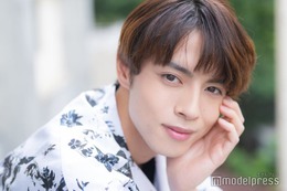 若手俳優の登竜門「テニミュ」抜擢の栗原航大は“10社同時スカウト”の注目株 孤立した海外生活…挫折経験が強みに＜モデルプレスインタビュー＞ 画像