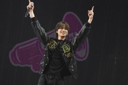 コムドット、東京ドームイベント開幕 やまとは動くステージでファンの近くへ「盛り上がってますか？」＜Creator Dream Fes 〜produced by Com.〜＞ 画像
