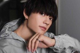 佐野勇斗、Snow Man目黒蓮が心開いて生まれた2人の関係性 “原作に寄せすぎない役作り”の真相に迫る＜「トリリオンゲーム」インタビュー＞ 画像