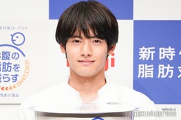 赤楚衛二「こっち向いてよ向井くん」撮影中のハプニングを相談 バカリズムから逆質問飛ぶ 画像