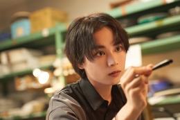 ＜紅さすライフ 第2話＞頼子、雅人のメイクで“変身” 思いもよらぬ行動起こす？ 画像