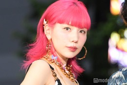 仲里依紗「虫たちを貼り付けた衣装」で登場 NYでの反省活かす＜トランスフォーマー／ビースト覚醒＞ 画像