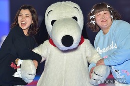 3時のヒロイン福田麻貴＆かなで、スヌーピーと仲良しランウェイ＜関西コレクション 2023 A／W＞ 画像